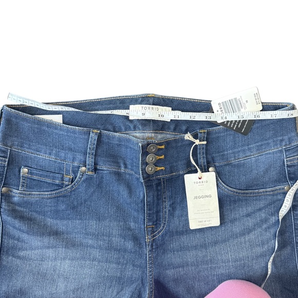 NWT Torrid Size 18 Jeggings Skinny High-Rise Jean - Picture 4 of 7